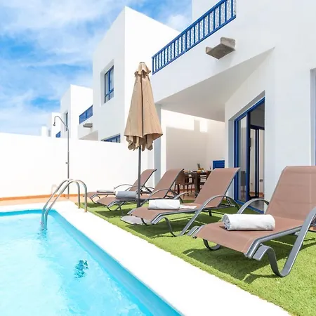 Luxury 3-bedroom With Heated Private Pool - In Marina Rubicon, Playa Blanca, Lanzarote Vila *