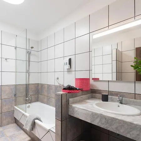 Luxury 3-bedroom With Heated Private Pool - In Marina Rubicon, Playa Blanca, Lanzarote Vila Playa Blanca (Lanzarote)