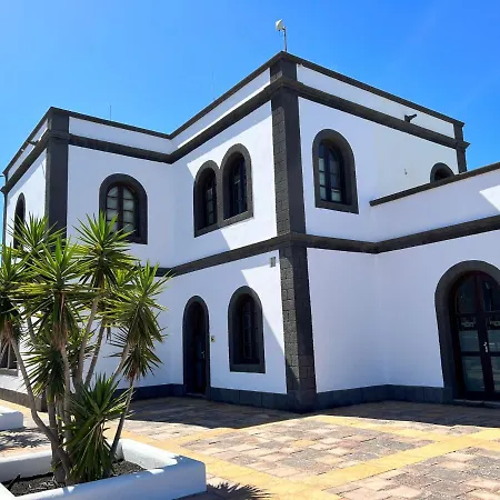 Luxury 3-bedroom With Heated Private Pool - In Marina Rubicon, Playa Blanca, Lanzarote * פלאיה בלנקה