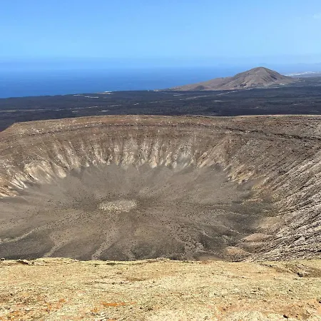 Luxury 3-bedroom With Heated Private Pool - In Marina Rubicon, Playa Blanca, Lanzarote *