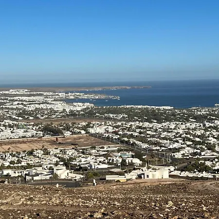 Luxury 3-bedroom With Heated Private Pool - In Marina Rubicon, Playa Blanca, Lanzarote וילה