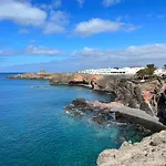 Βίλα Luxury 3-bedroom With Heated Private Pool - In Marina Rubicon, Playa Blanca, Lanzarote *