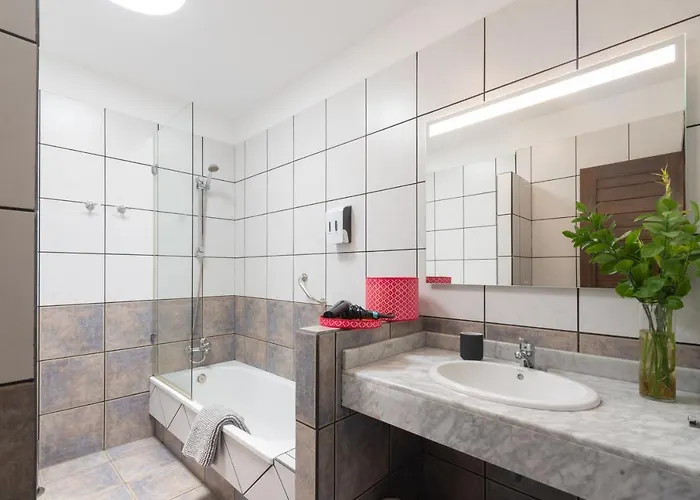 Luxury 3-bedroom With Heated Private Pool - In Marina Rubicon, Playa Blanca, Lanzarote Villa Playa Blanca